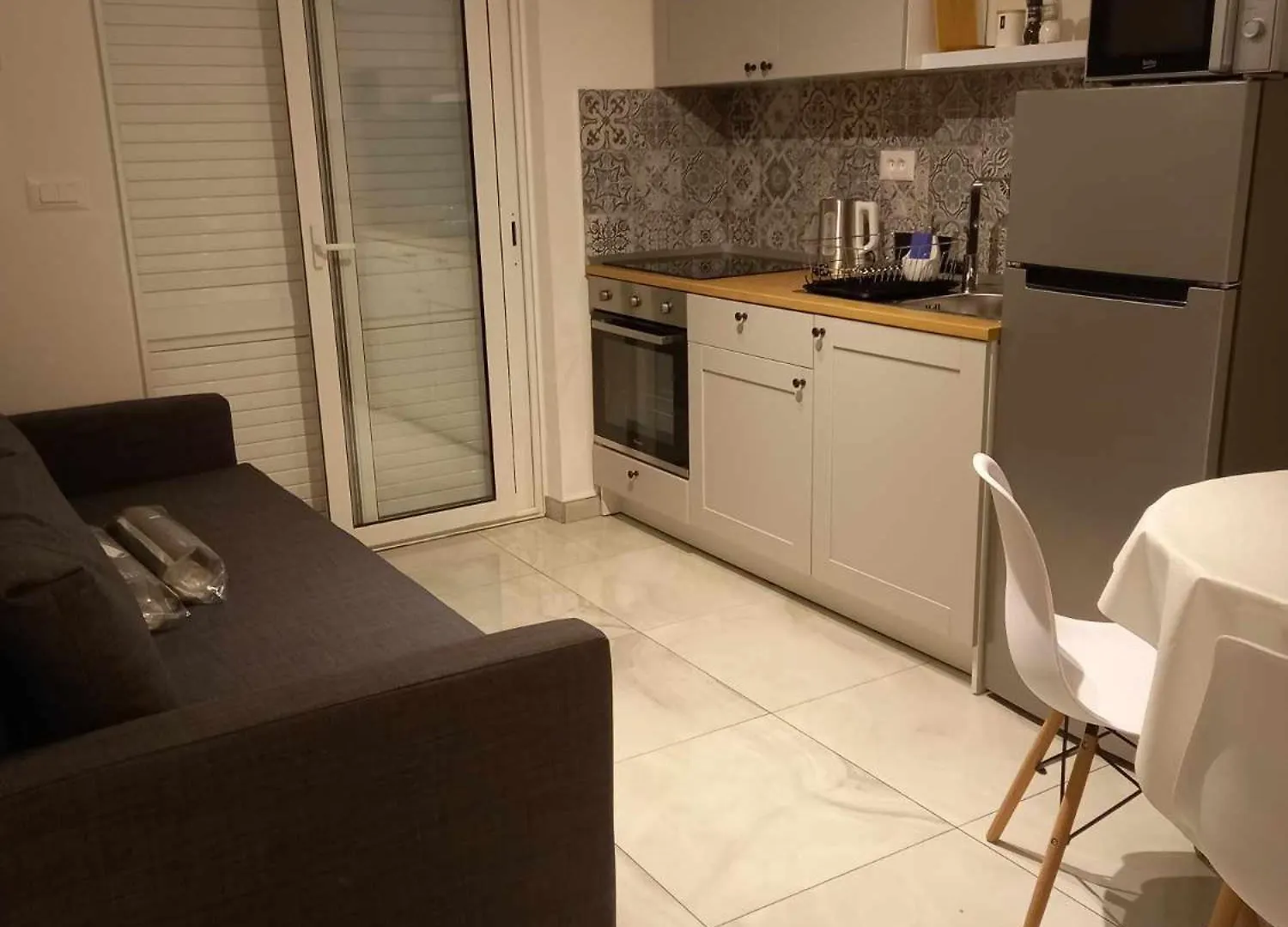 Apartmani T'N'T 파그